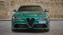 Alfa-Romeo-Giulia-Quadrifoglio-100-Anniversario-5