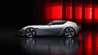 New_Ferrari_V12_ext_07_Design_white_media