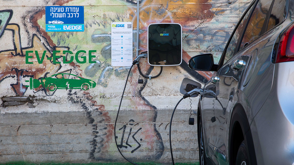 EV EDGE עמדת טעינה