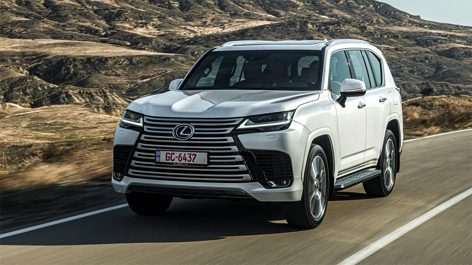 2023 לקסוס LX 600