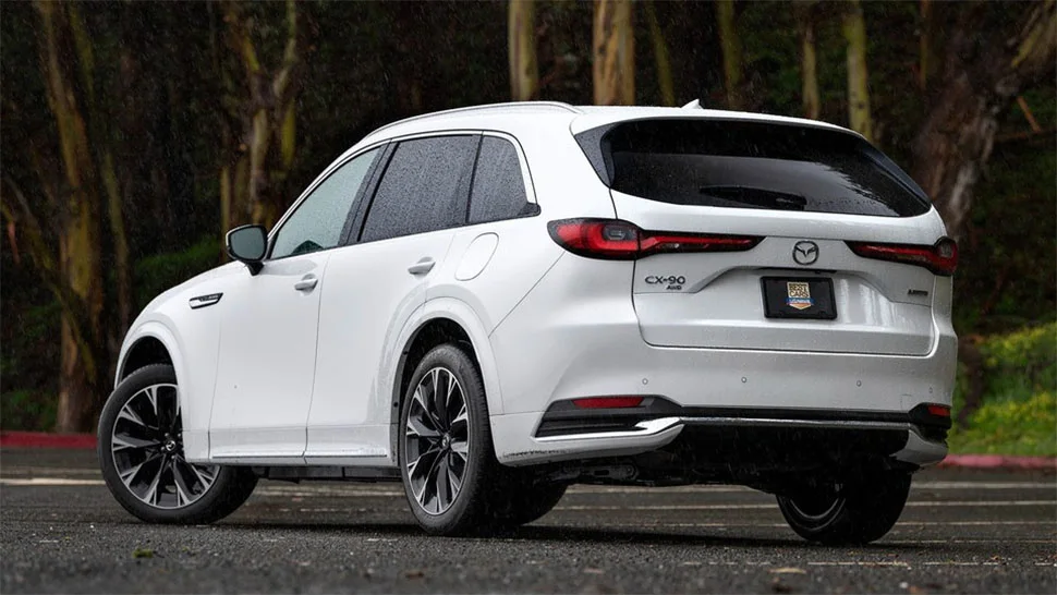 מאזדה CX-90 במבצע