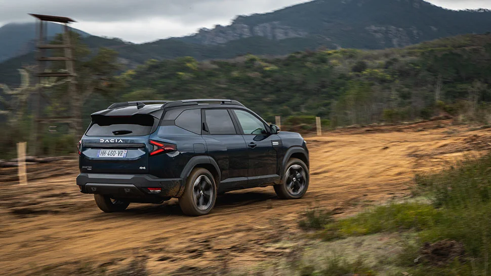 2026 דאצ'יה ביגסטר הייבריד 4X4