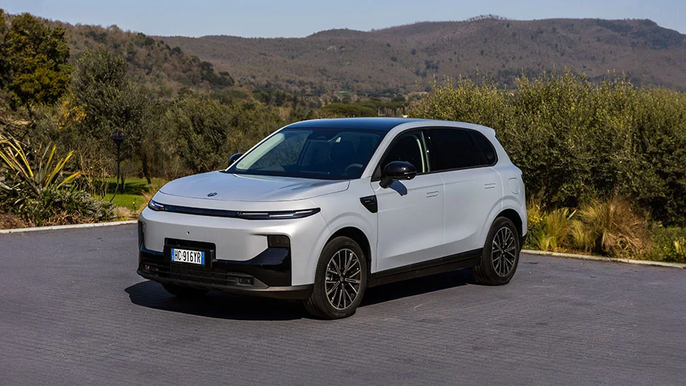 ליפמוטור B10 פלאג-אין 2026