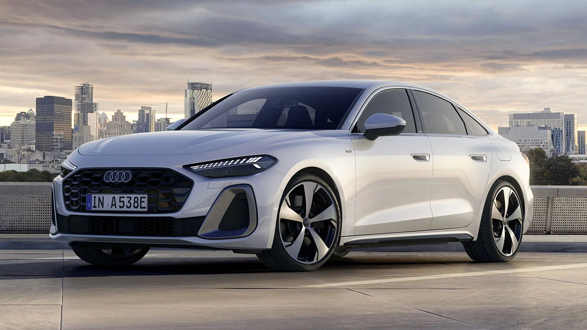 2025 אודי A5 e-hybrid החדשה