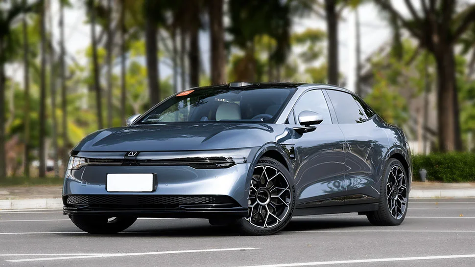 2024 זיקר 007