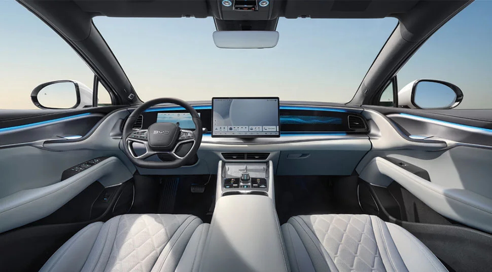 BYD סיליאון 7 תא הנוסעים