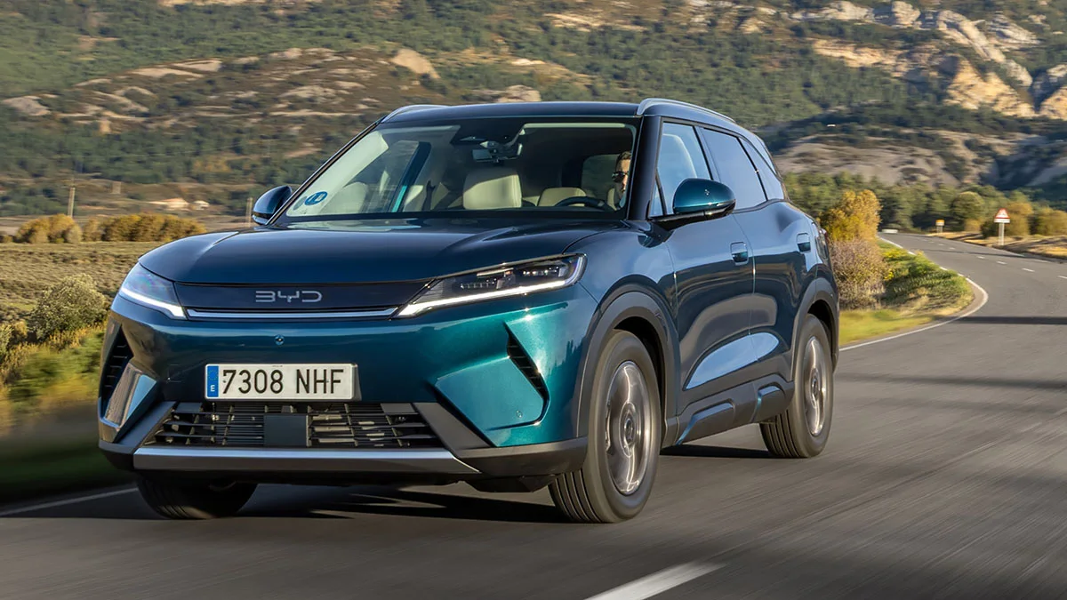 BYD אטו 2 פלאג-אין DM-i