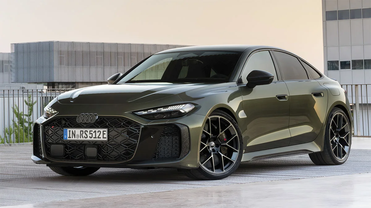 2026 אודי RS5 סדאן e-hybrid