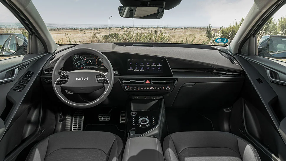 קיה נירו תא הנוסעים