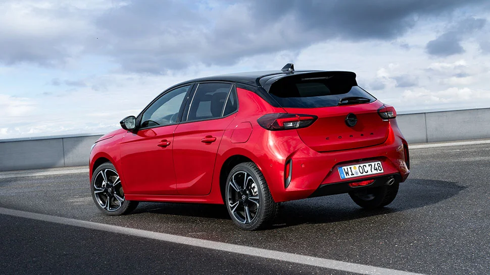 2025 אופל קורסה היברידית