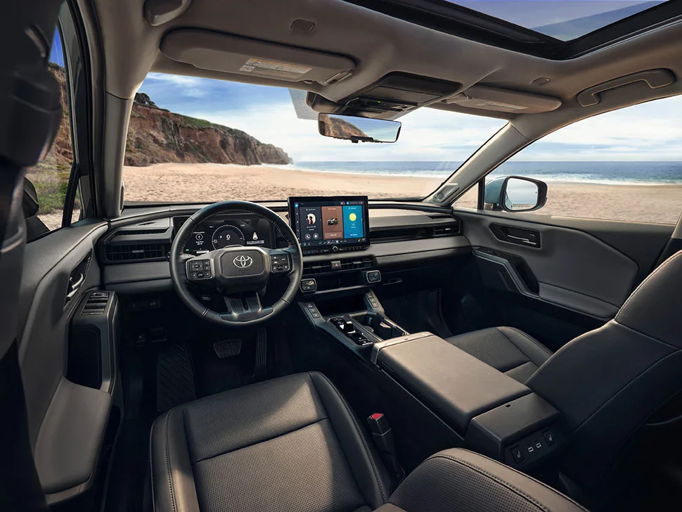 טויוטה ראב4 החדש תא הנוסעים