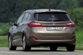 hyundai-i30-cw-2012_11