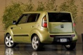 kia-soul_2010_1024x768_wallpaper_19