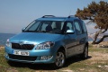 skoda-roomster_2011_1024x768_wallpaper_06