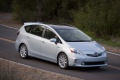 prius_v_028