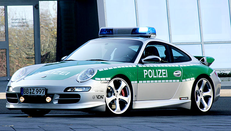 פורשה  911 קאררה S של משטרת גרמניה - בכל זאת צריך משהו מהיר לאוטובהן