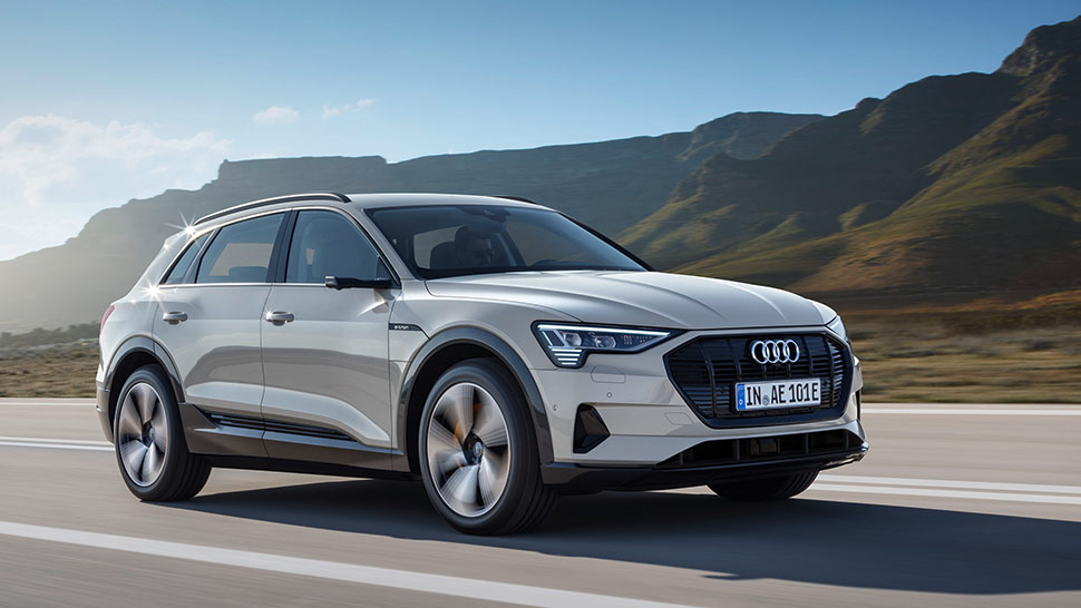 טווח נסיעה חשמלי של 400 קילומטר 2019 אודי e-tron