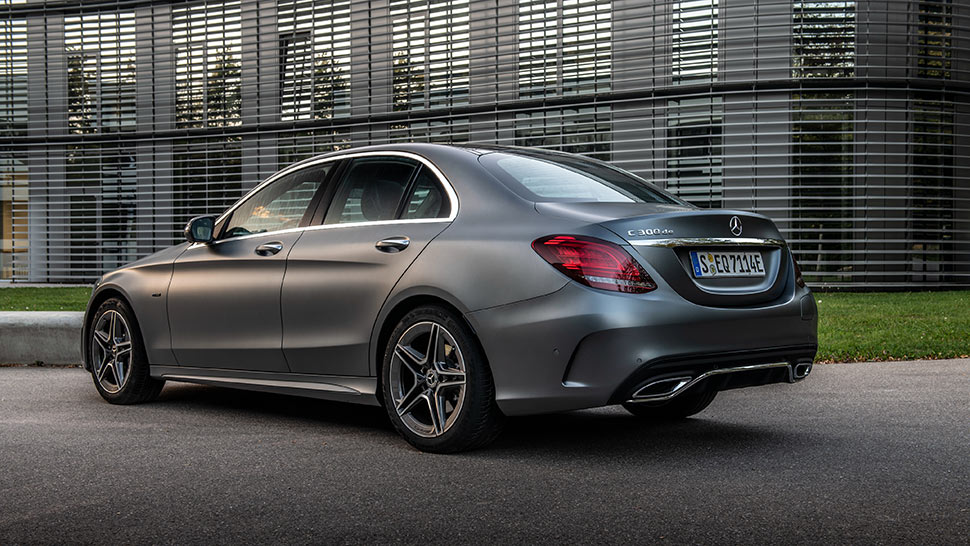 ברמת גימור AMG מרצדס C300E החדשה