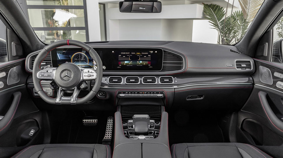 אווירה ספורטיבית גם בתא הנוסעים 2019 מרצדס GLE 53 AMG תא הנוסעים