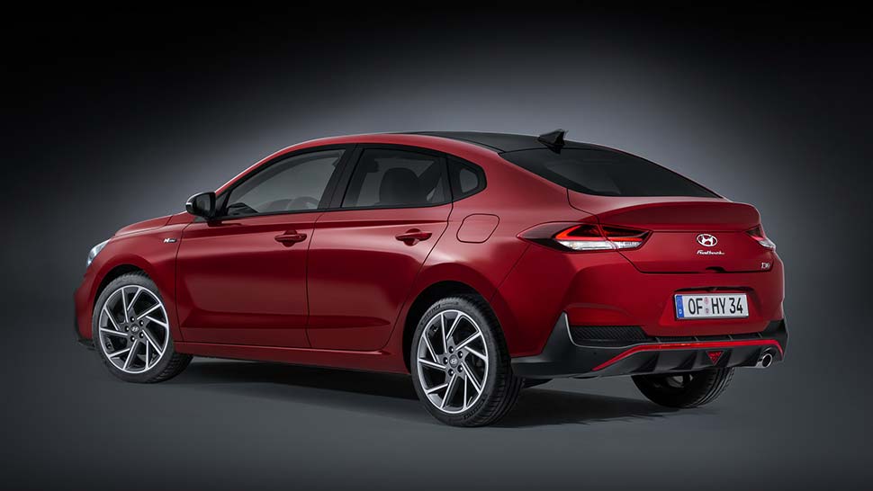 i30 פאסטבק החדשה עם חבילת N ליין 2020 יונדאי i30 פאסטבק החדשה