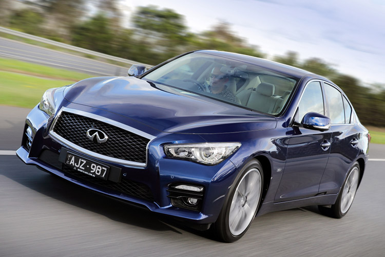 2016 אינפיניטי Q50 בדגם 3.0 ליטר V6 בישראל