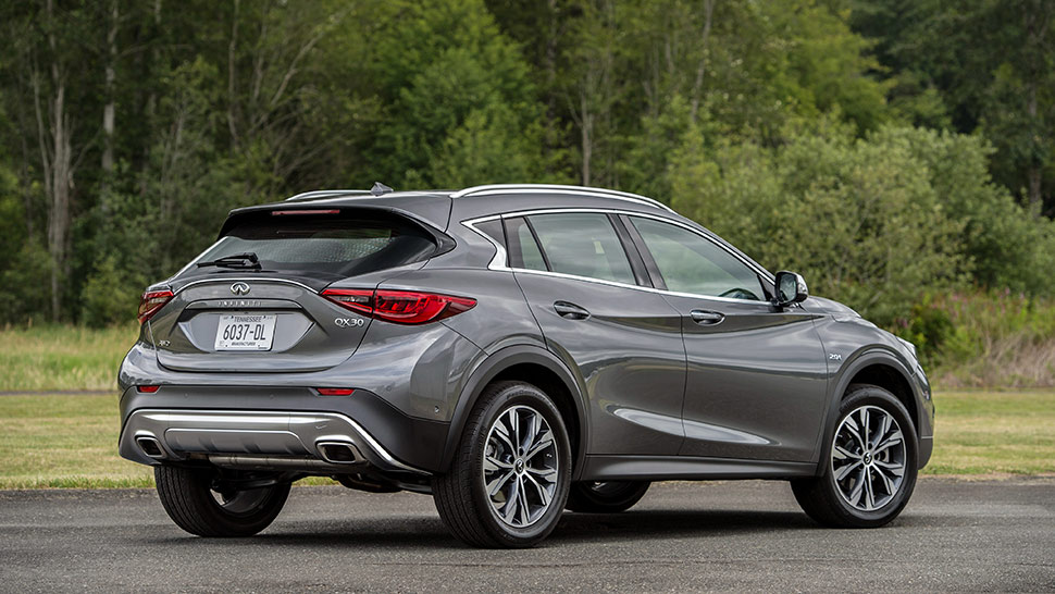 אינפיניטי QX30 הוא Q30 על עקבים ותוספת של פלסטיקה למראה קשוח אינפיניטי qx30