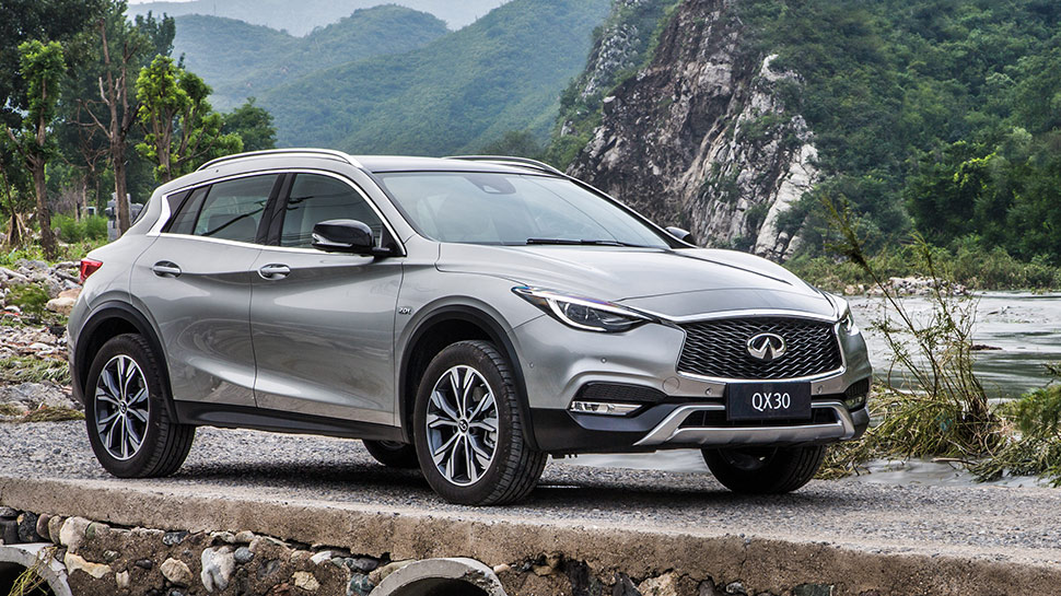 אינפיניטי qx30