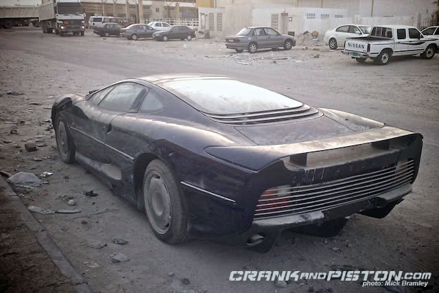 יגואר XJ220 