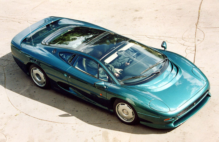 יגואר XJ220  - קצת אהבה ומים וסבון ויש לכם את זו