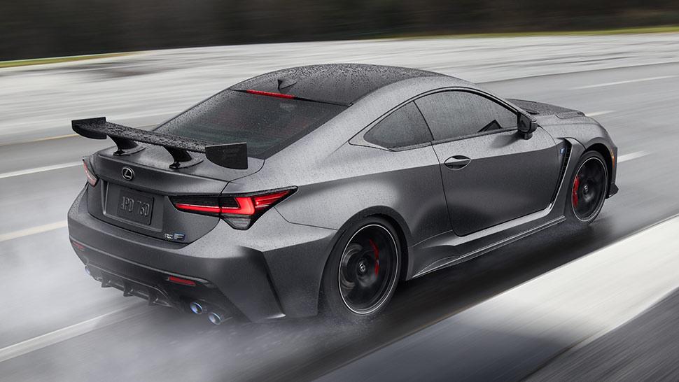 גרסת מסלול במהדורה מוגבלת לקסוס rc f מהודרת מסלול