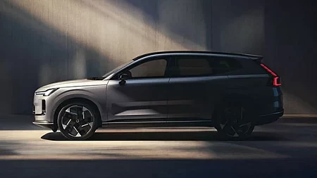 וולוו XC70 פלאג-אין