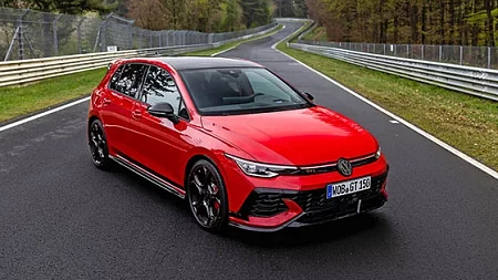 2025 פולקסווגן גולף GTI מהדורת 50 שנה