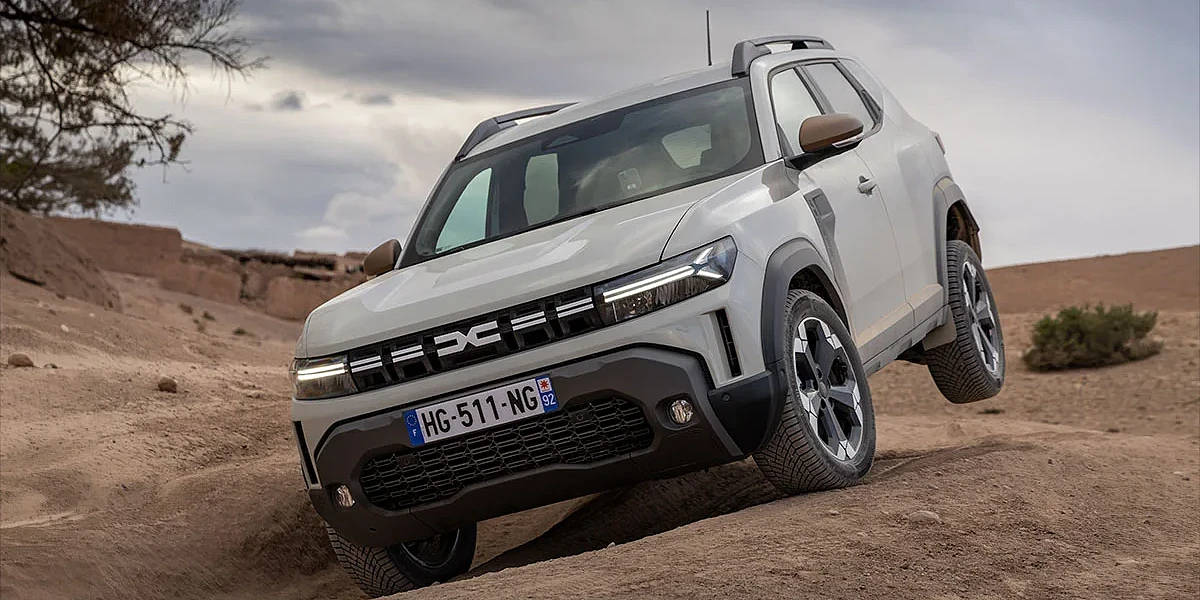 דאצ'יה דאסטר הייבריד 4X4 2026