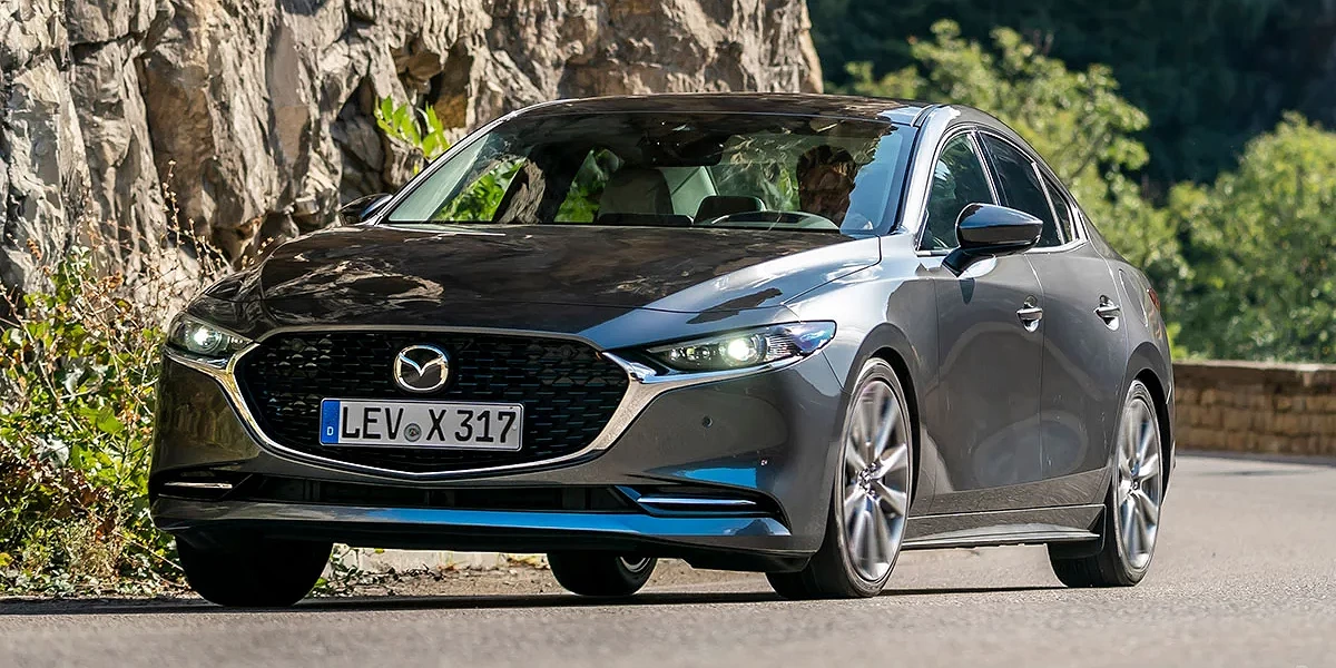 מאזדה 3 סדאן