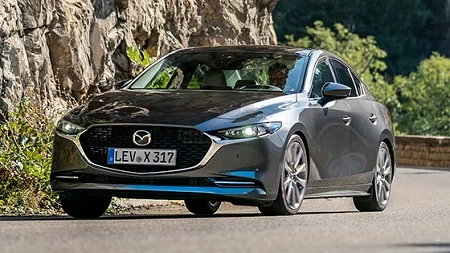 מאזדה 3 סדאן