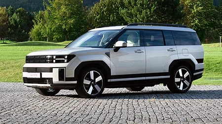 גרסת כניסה חדשה: 2025 יונדאי סנטה פה Luxury במחיר של 319,900 שקל 2025 יונדאי סנטה פה