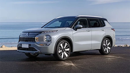 מיצובישי אאוטלנדר  2025 הרכב שמבין עברית - 7 מקומות לכל המשפחה מיצובישי אאוטלנדר  2025