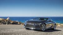 2021-Lexus-LC-500h-010
