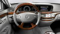 Evolution-of-Mercedes-Steering-Wheel-1
