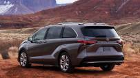 2021-Toyota-Sienna-11