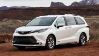 2021-Toyota-Sienna-2