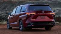 2021-Toyota-Sienna-23