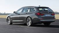 2021-BMW-5-Series-Sedan-Touring-05