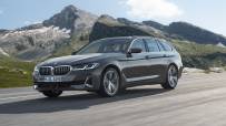 2021-BMW-5-Series-Sedan-Touring-08