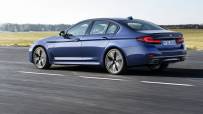 2021-BMW-5-Series-Sedan-Touring-24