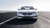 2021-BMW-5-Series-Sedan-Touring-57