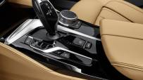 2021-BMW-5-Series-Sedan-Touring-71