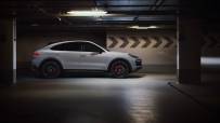 2021-Porsche-Cayenne-GTS-4