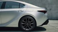 2021-Lexus-IS-9-1