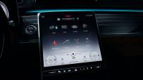 2021-Mercedes-Benz-S-Class-MBUX-infotainment-system-1